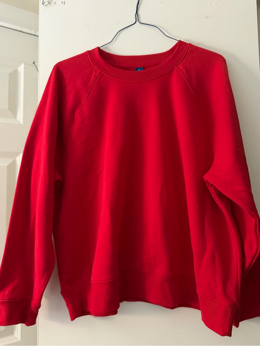 Old Navy Classic Crewneck Sweatshirt in Red